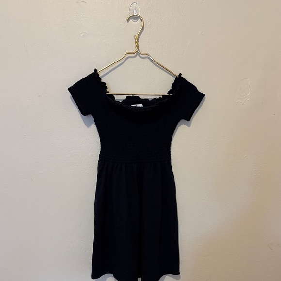 Hollister Dresses & Skirts - Hollister Black Ruffled Off-Shoulder Dress